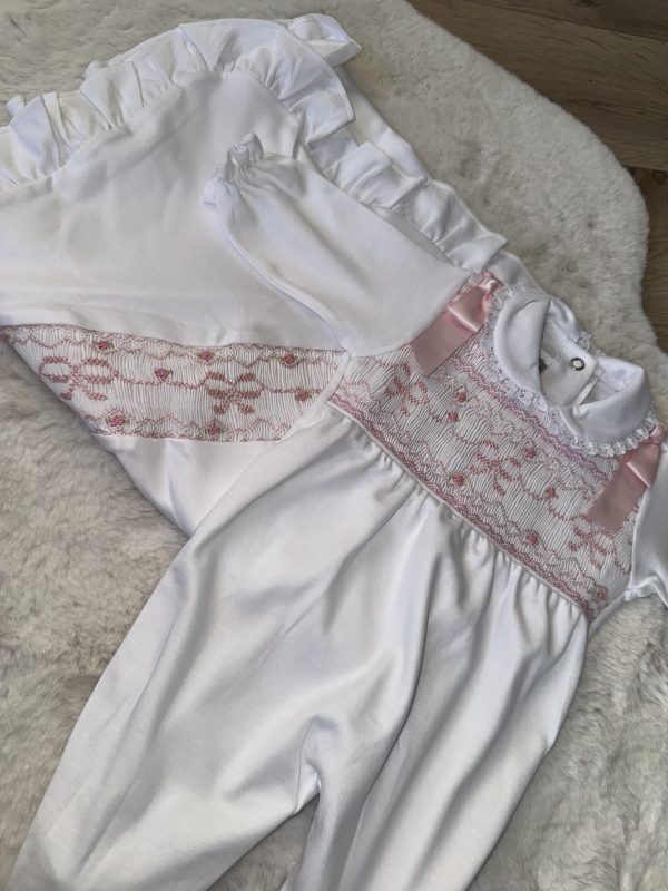 Girls Bow Embroidery Baby Grow & Blanket - Image 3